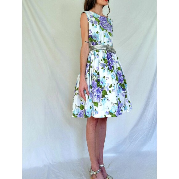 1950s Fit and Flare Floral Cotton Swing Dress: Petite Vintage Dress, Womens L/XL - Picture 4 of 12